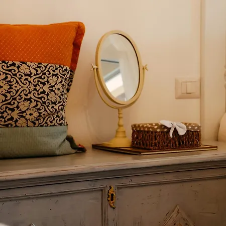 Casa Riad,gioiello Del Cortiletto Storico * 레스모