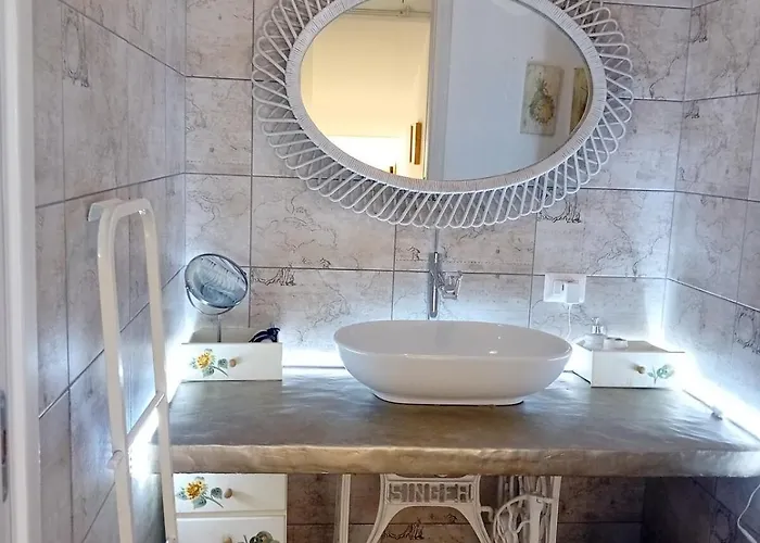 Casa Riad,gioiello Del Cortiletto * Lesmo